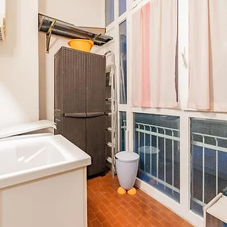 Apartment Sweet Dreams *